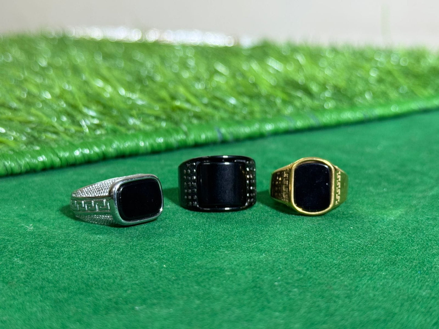 Premium Black Ring – Bold, Elegant & Timeless